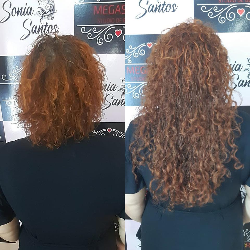 Antes e depois de Mega Hair: cachos definidos e com muito mais volume.